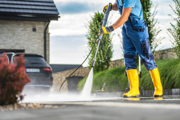 Best Garage Pressure Washing  in Mcnary, AZ